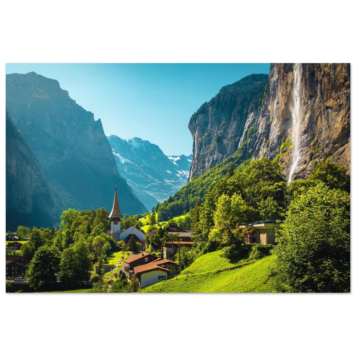 Tableau photo du Lauterbrunnen et la cascade de Staubbach sur aluminium Dibond mat, format 60 × 90 cm