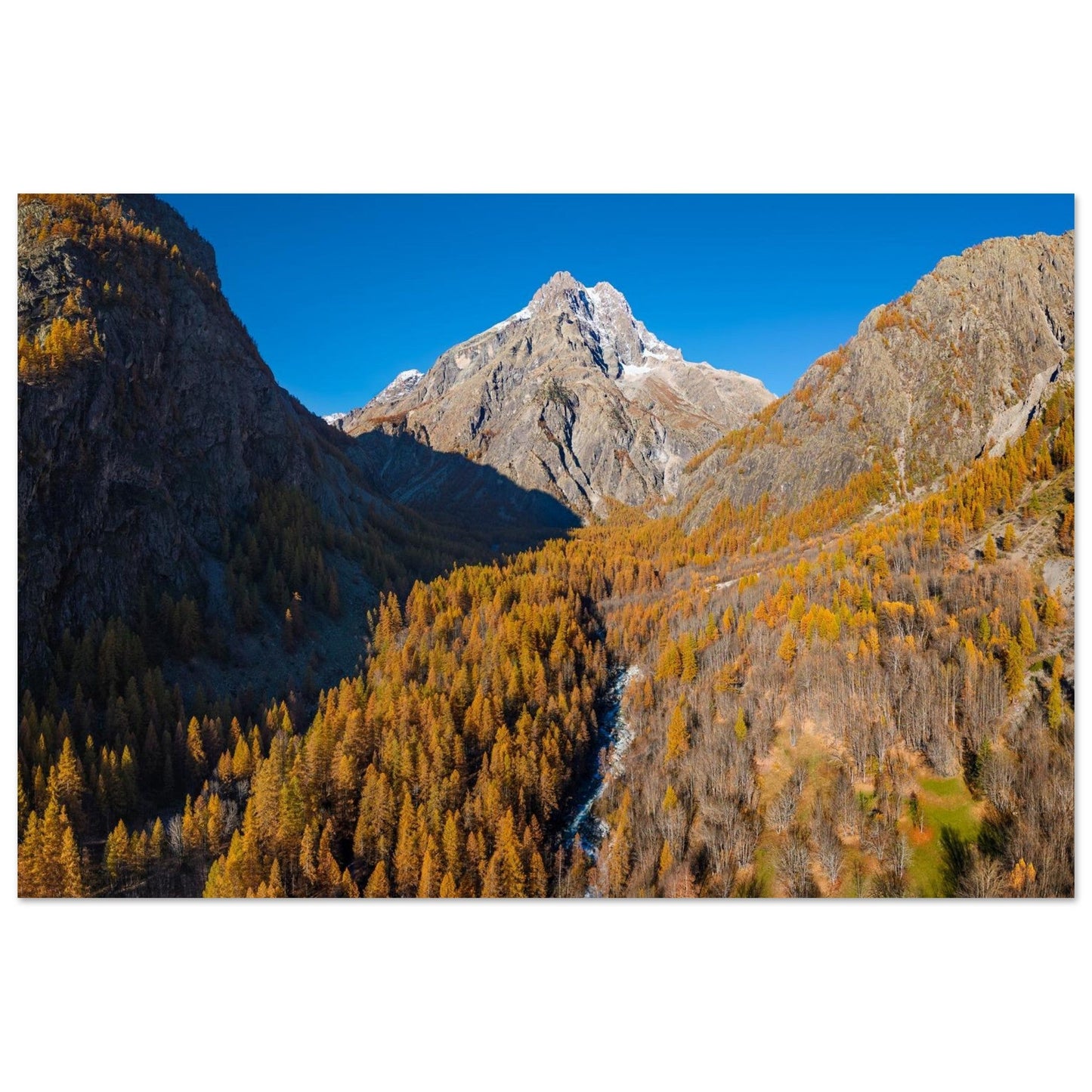 Tableau photo du Mont Pelvoux et mélèzes dorés dans les Écrins sur aluminium Dibond mat, format 40 × 60 cm