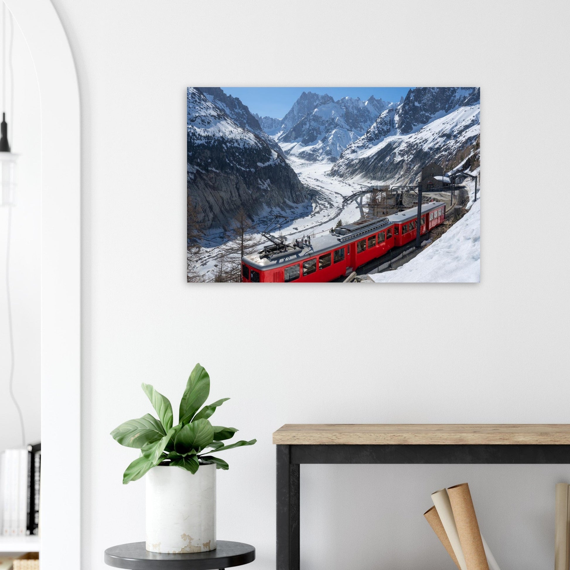 Photo du train du Montenvers face aux Grandes Jorasses — tableau photo paysage de montagne en Alu Dibond, imprimé à la commande en France