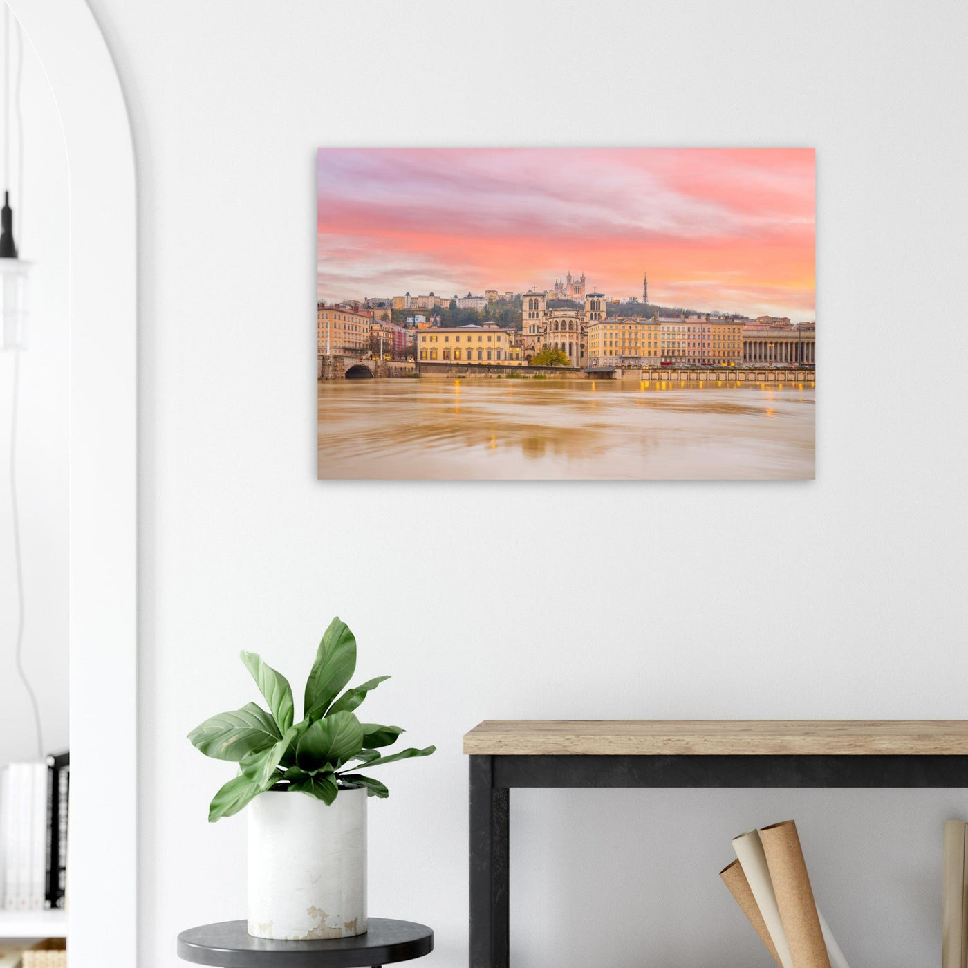 Simulation d’un tableau AluArtMountains dans un intérieur