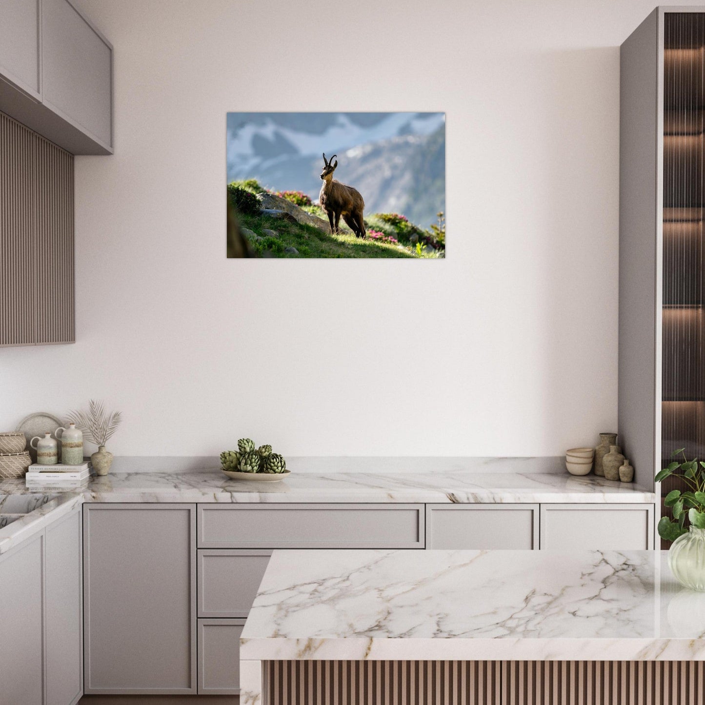 Photo d’un chamois au printemps dans le Mercantour — tableau photo paysage de montagne en Alu Dibond