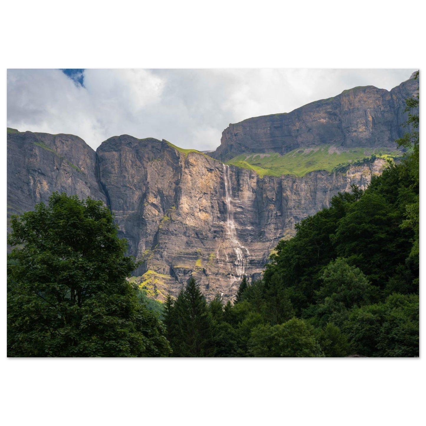 Photo d’une cascade du Cirque du Fer-à-Cheval — tableau photo paysage de montagne en Alu Dibond, fabrication française
