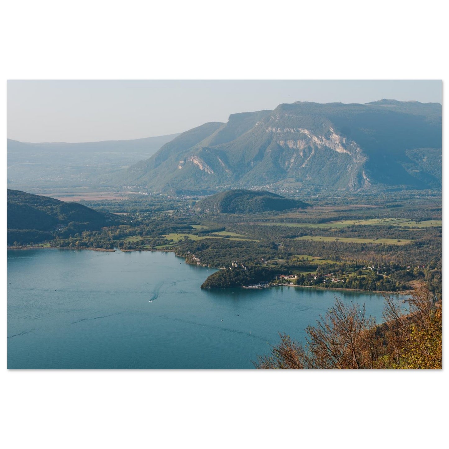 Aperçu du tableau photo du lac du Bourget et du château de Châtillon depuis La Chambotte au format 40 × 60 cm sur Dibond mat