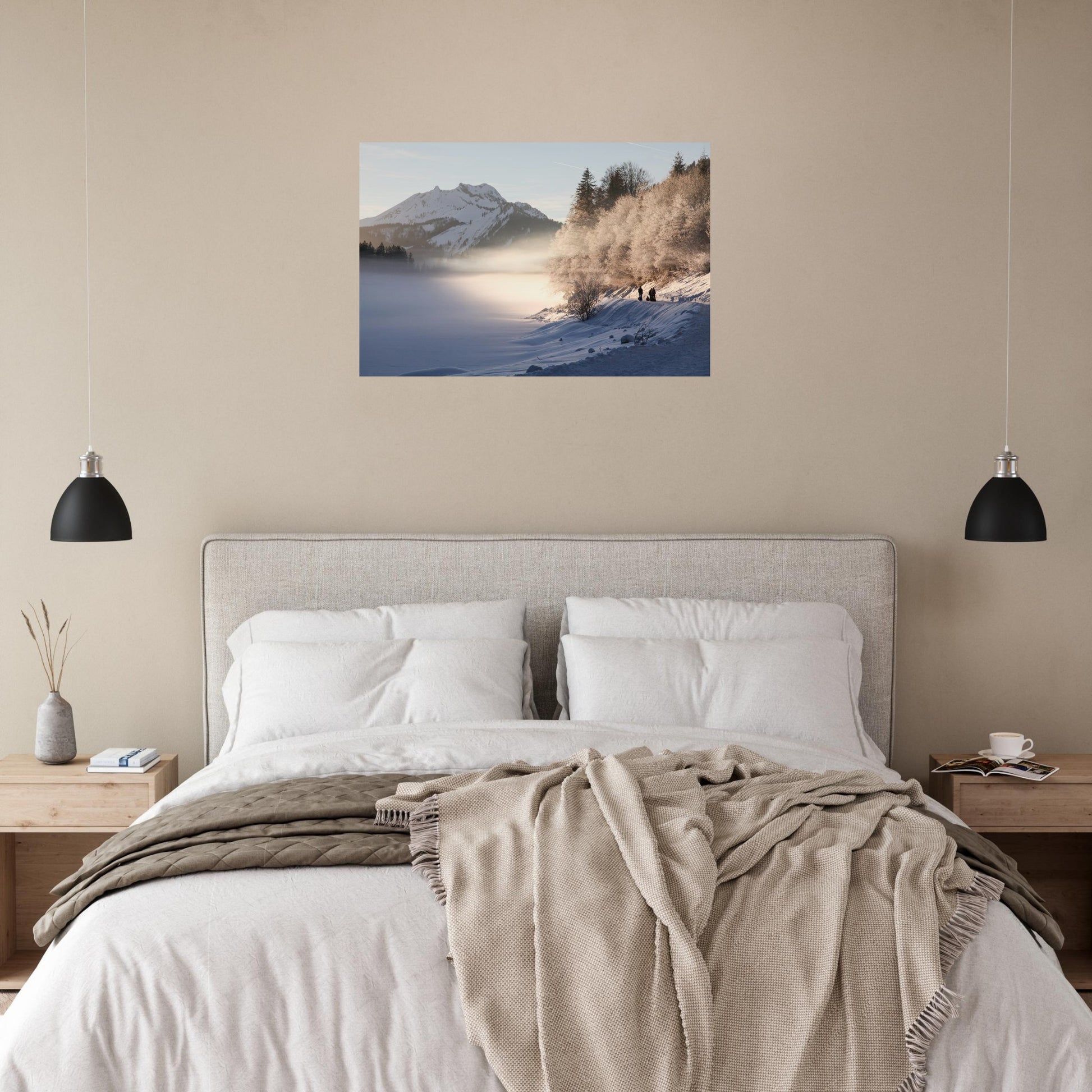 Cuisine moderne avec le tableau photo du lac de Montriond gelé dans la brume hivernale sur aluminium