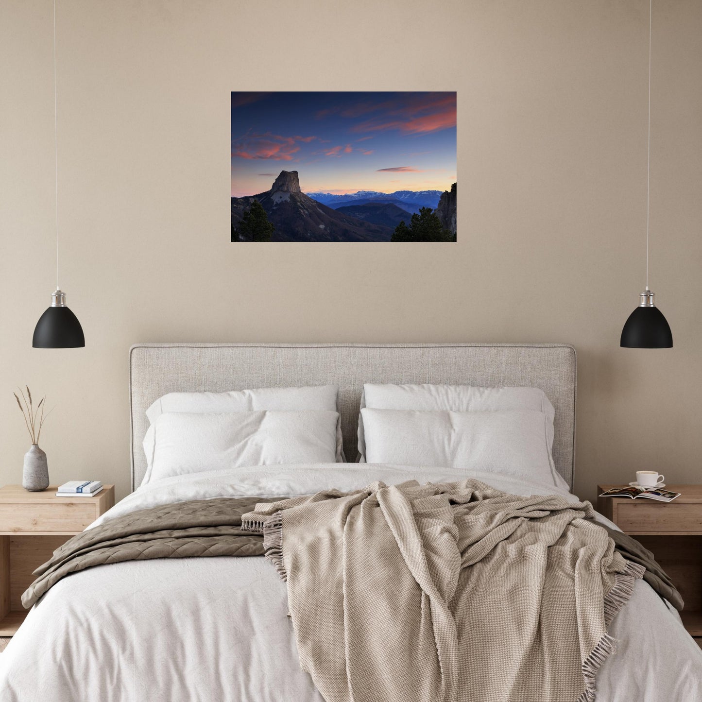Tableau photo du mont Aiguille au coucher du soleil dans le Vercors intégré à une cuisine moderne sur Dibond mat