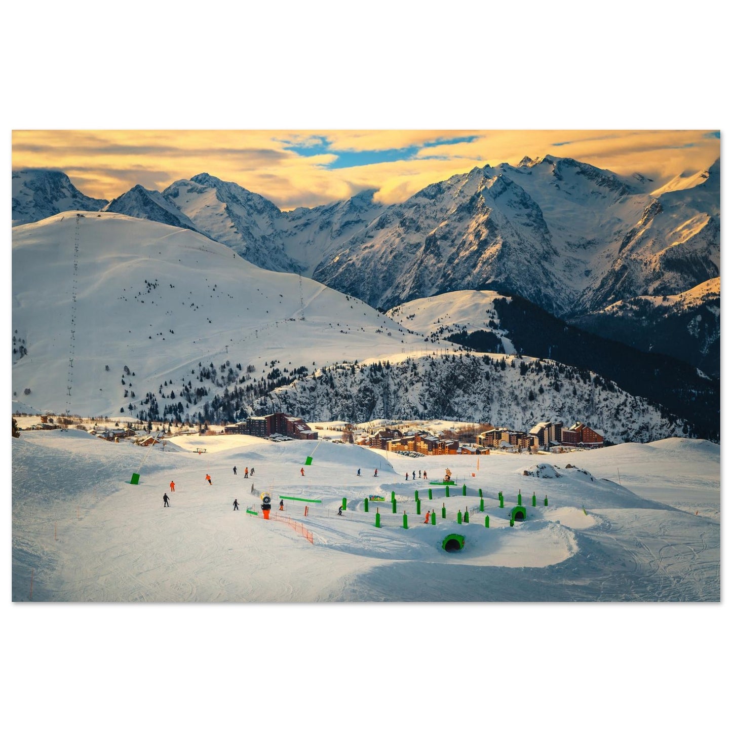 Vue du tableau photo du snowpark de l’Alpe d’Huez au coucher du soleil en 40 × 60 cm sur aluminium