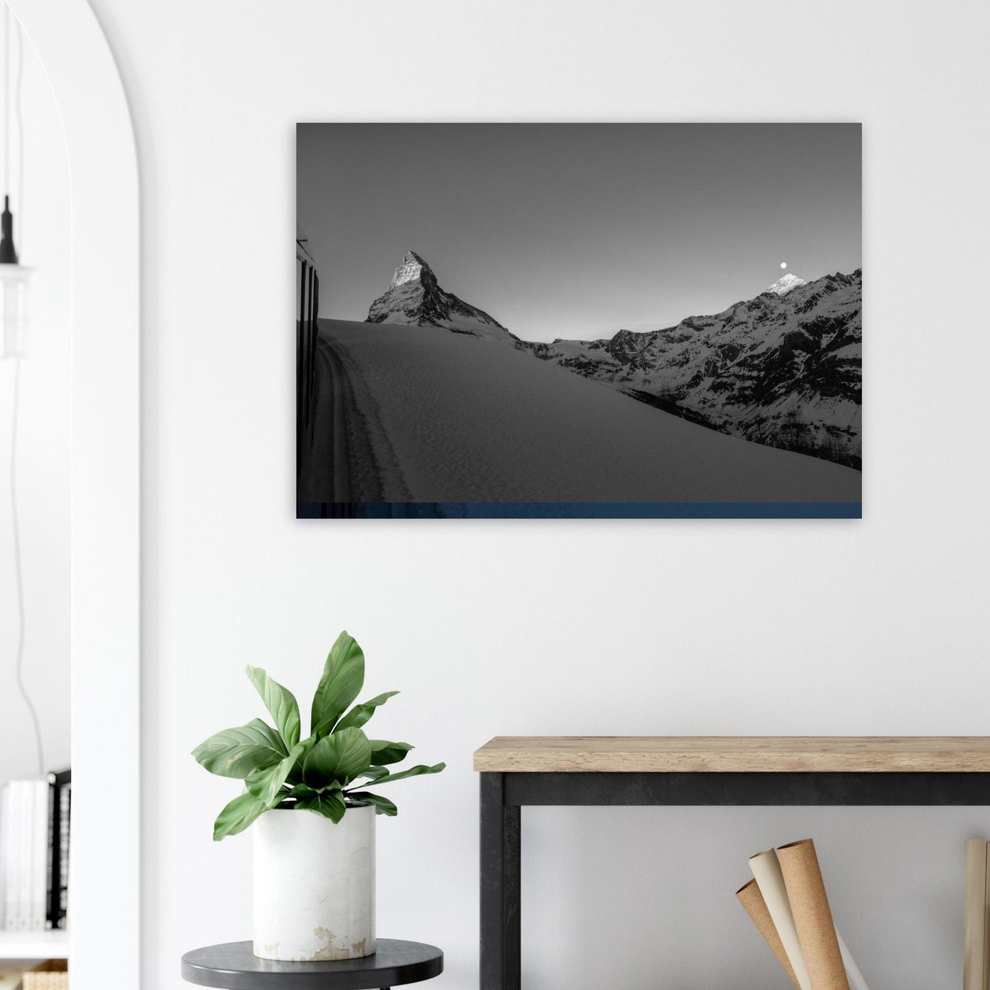 Tableau photo Photo du reflet du Cervin dans le train Gornergrat à Zermatt - Noir & Blanc — tirage aluminium Dibond mat, fabrication française, prêt à accrocher