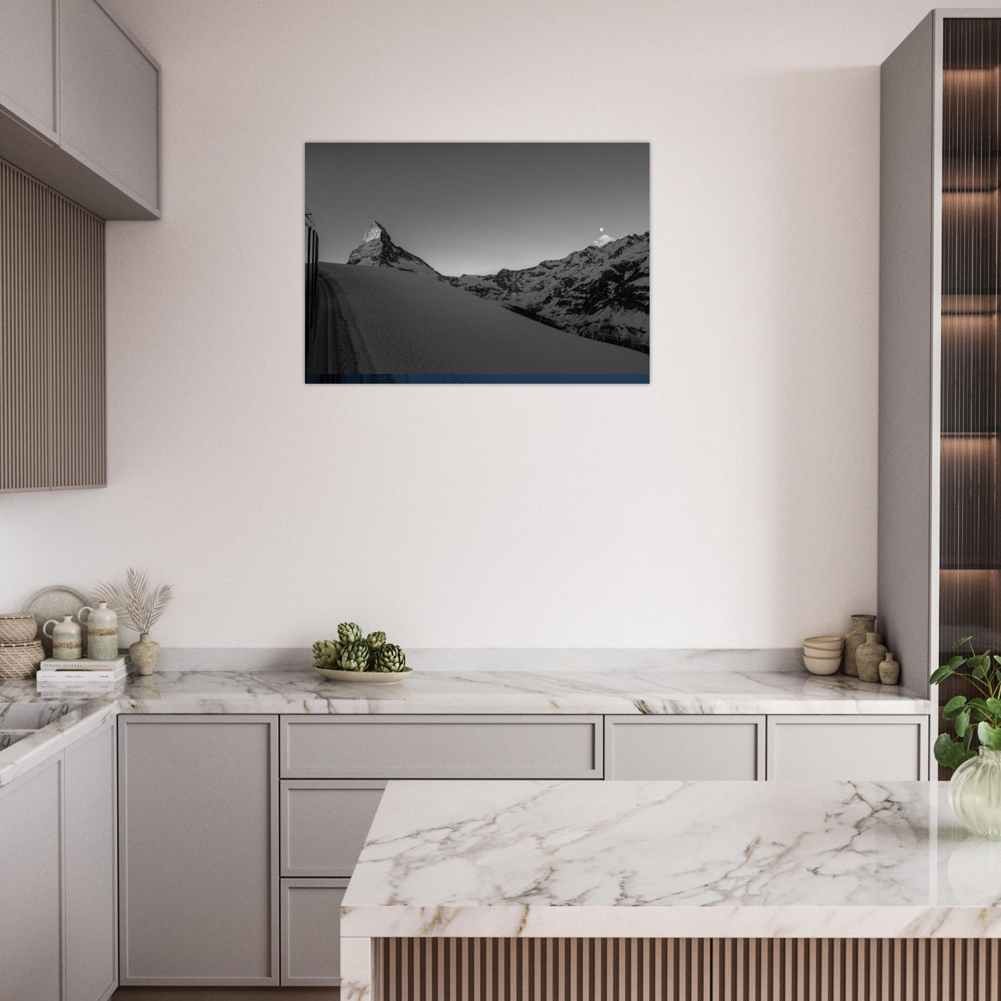 Tableau photo Photo du reflet du Cervin dans le train Gornergrat à Zermatt - Noir & Blanc — tirage aluminium Dibond mat, fabrication française, prêt à accrocher