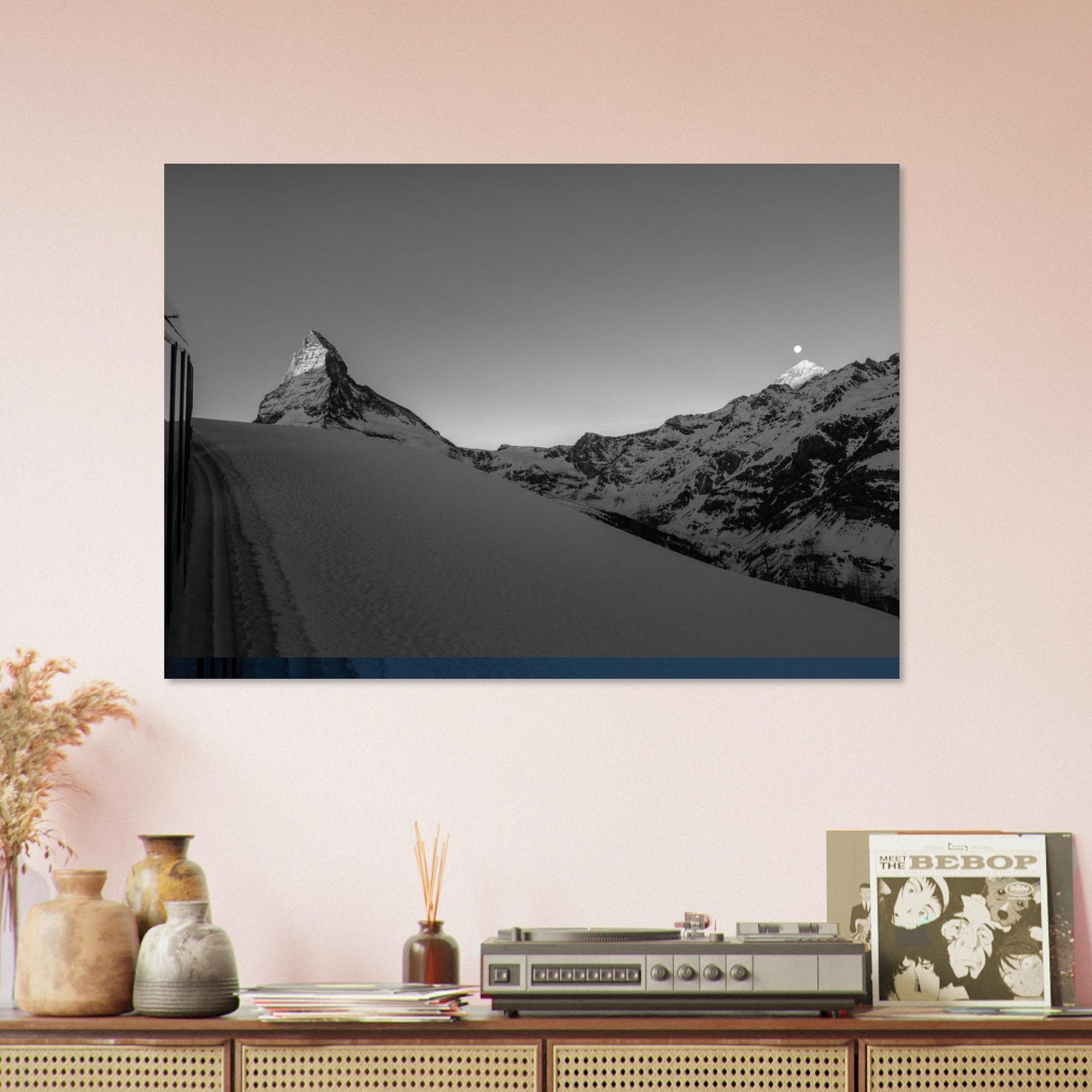 Tableau photo Photo du reflet du Cervin dans le train Gornergrat à Zermatt - Noir & Blanc — tirage aluminium Dibond mat, fabrication française, prêt à accrocher