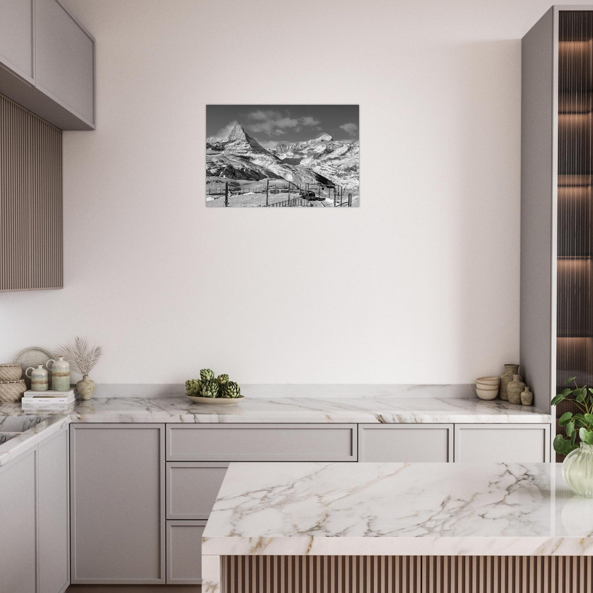 Tableau photo Photo du train de Zermatt, Alpes Suisse 1 - Noir & Blanc — tirage aluminium Dibond mat, fabrication française, prêt à accrocher