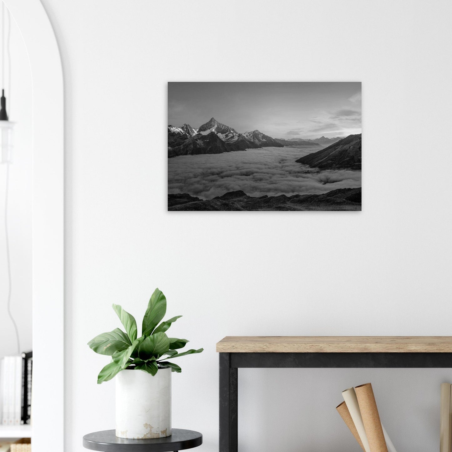 Tableau photo Photo d'un coucher de soleil et mer de nuage, Weisshorn, Randa, Suisse - Noir & Blanc — tirage aluminium Dibond mat, fabrication française, prêt à accrocher