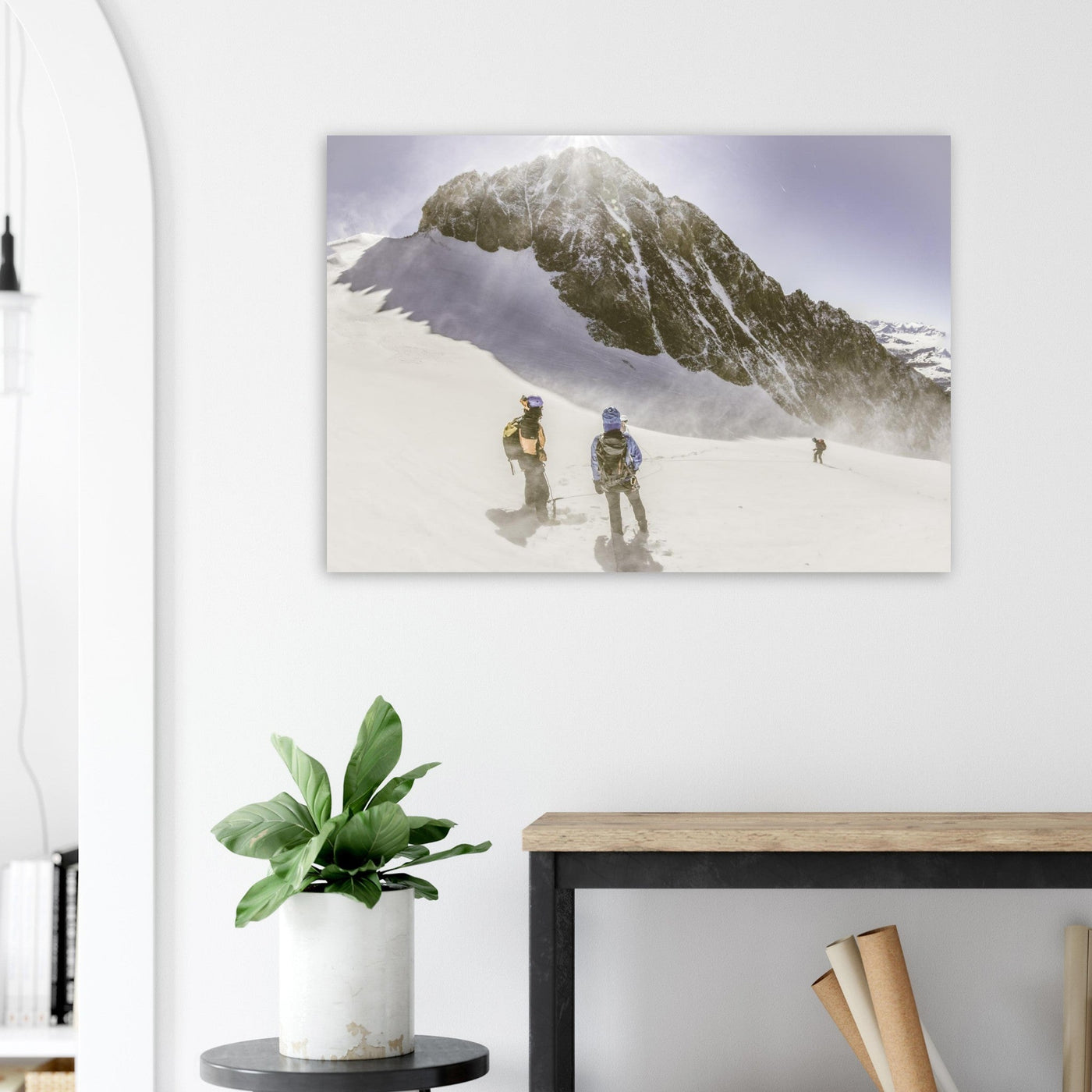 Simulation d’un tableau AluArtMountains dans un intérieur