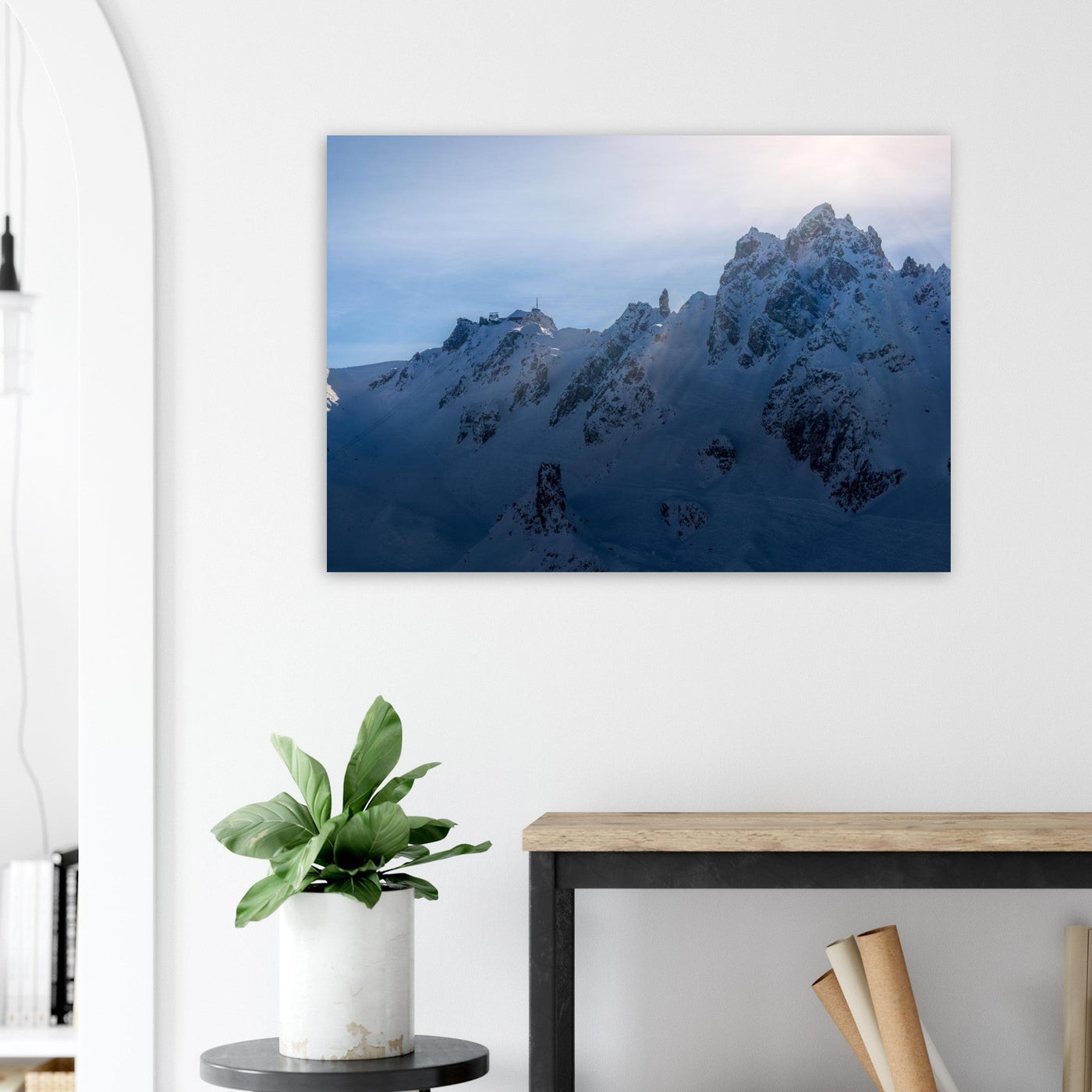 Simulation d’un tableau AluArtMountains dans un intérieur