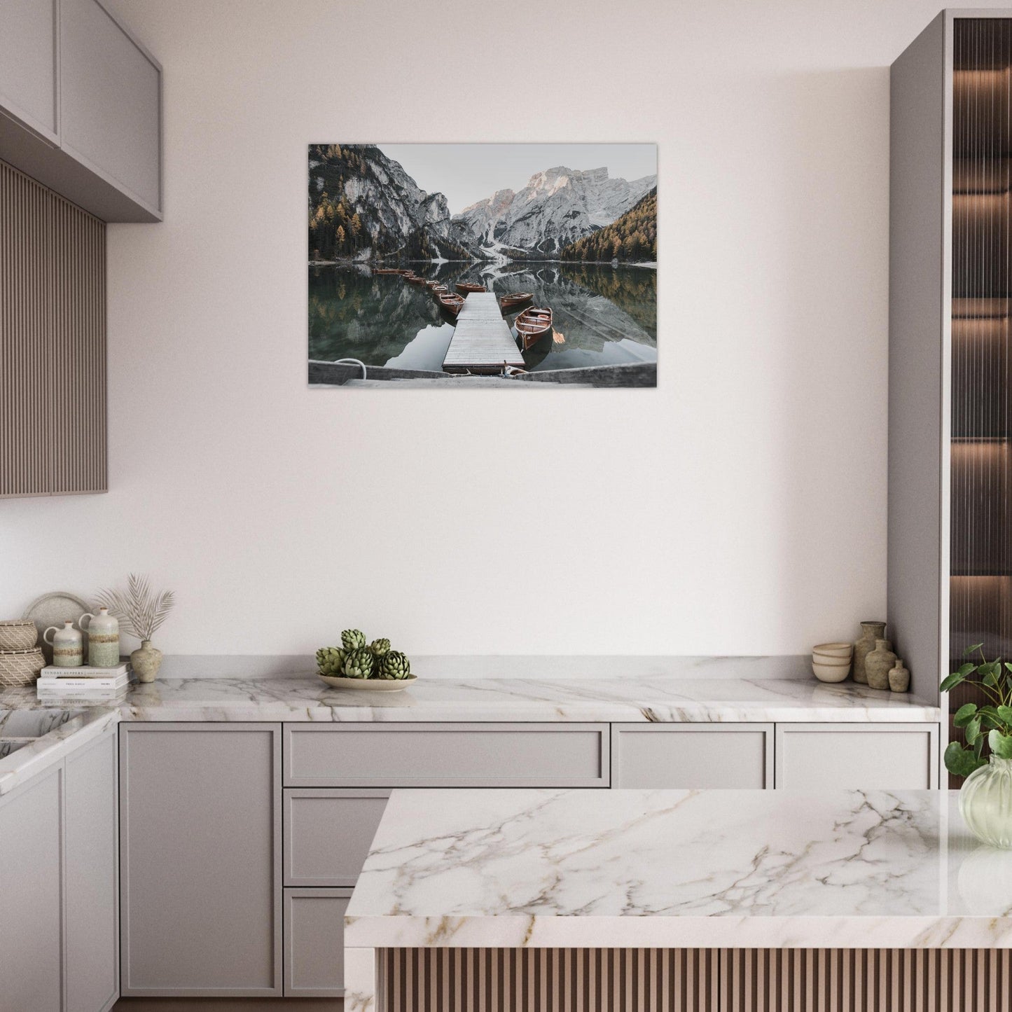 Tableau photo Photo du Lago di Braies — ponton & barques (Dolomites) — tirage aluminium Dibond mat, fabrication française, prêt à accrocher