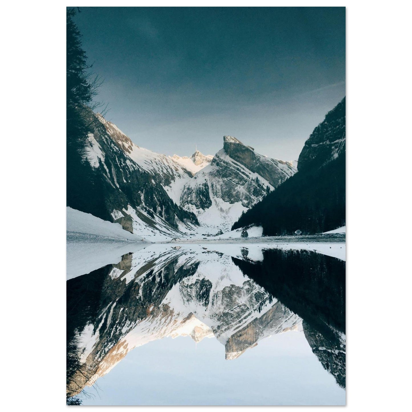 Tableau photo Photo Seealpsee — Säntis & Altmann (Alpstein) — tirage aluminium Dibond mat, fabrication française, prêt à accrocher