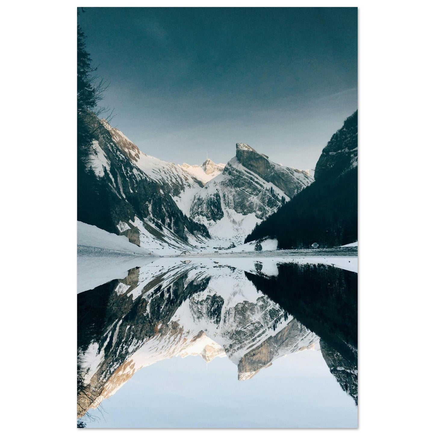 Tableau photo Photo Seealpsee — Säntis & Altmann (Alpstein) — tirage aluminium Dibond mat, fabrication française, prêt à accrocher