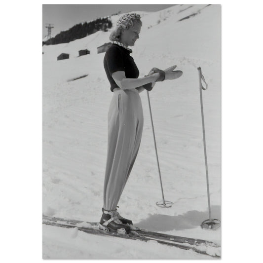 Tableau photo Photo rétro femme en ski Alpes - Vintage — tirage aluminium Dibond mat, fabrication française, prêt à accrocher