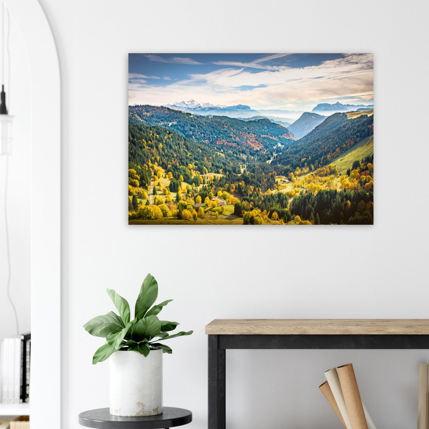 Simulation d’un tableau AluArtMountains dans un intérieur