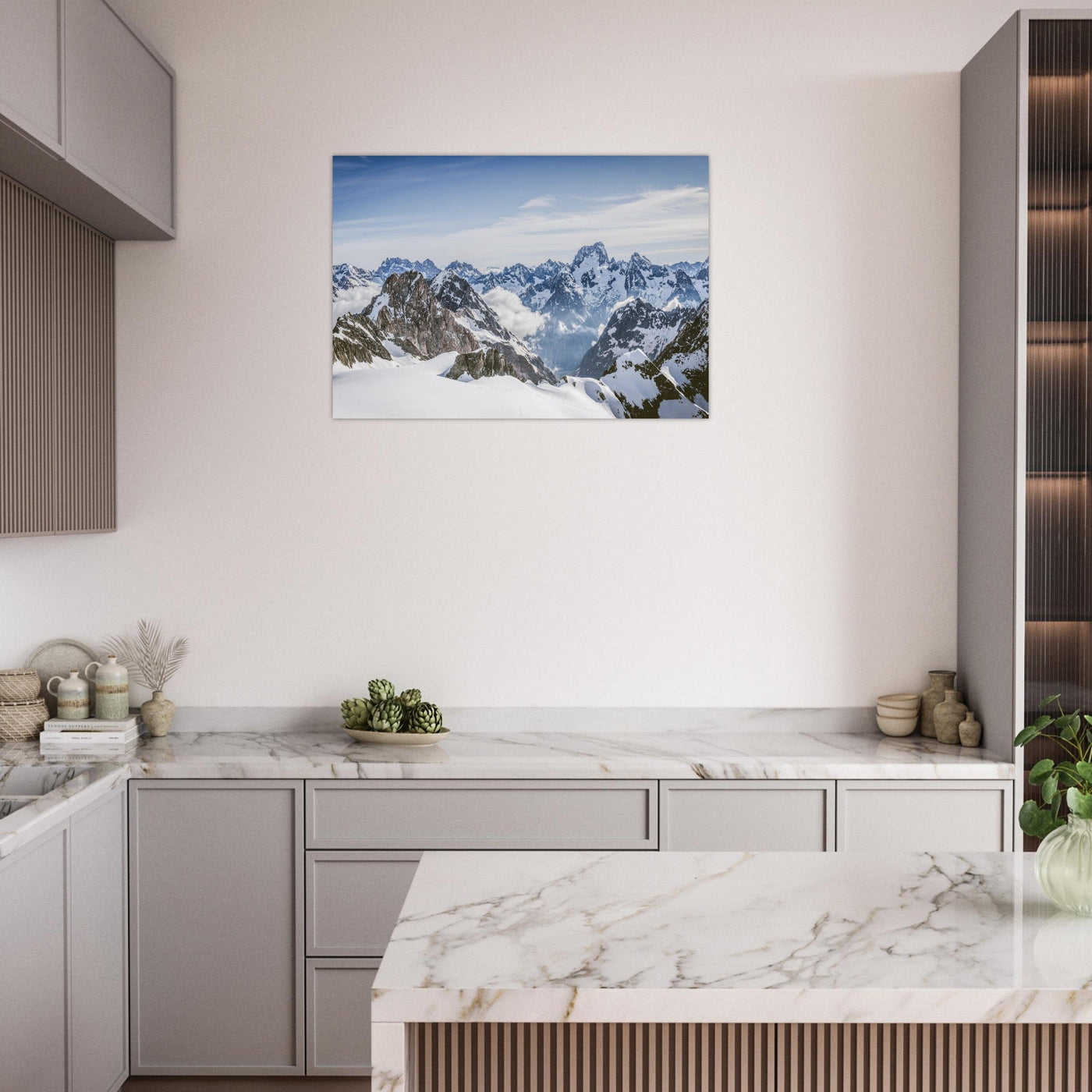 Simulation d’un tableau AluArtMountains dans un intérieur