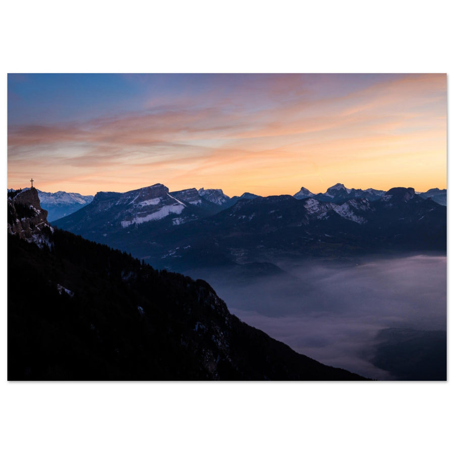 Tableau photo sur aluminium Dibond : La Croix du Nivolet devant le massif de la Chartreuse