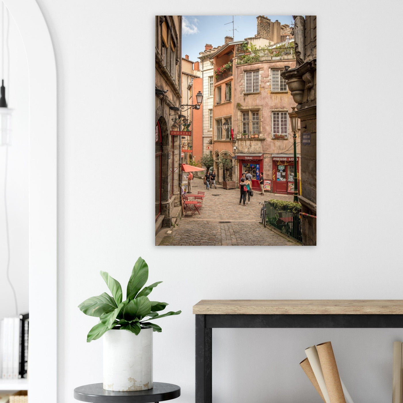 Simulation d’un tableau AluArtMountains dans un intérieur