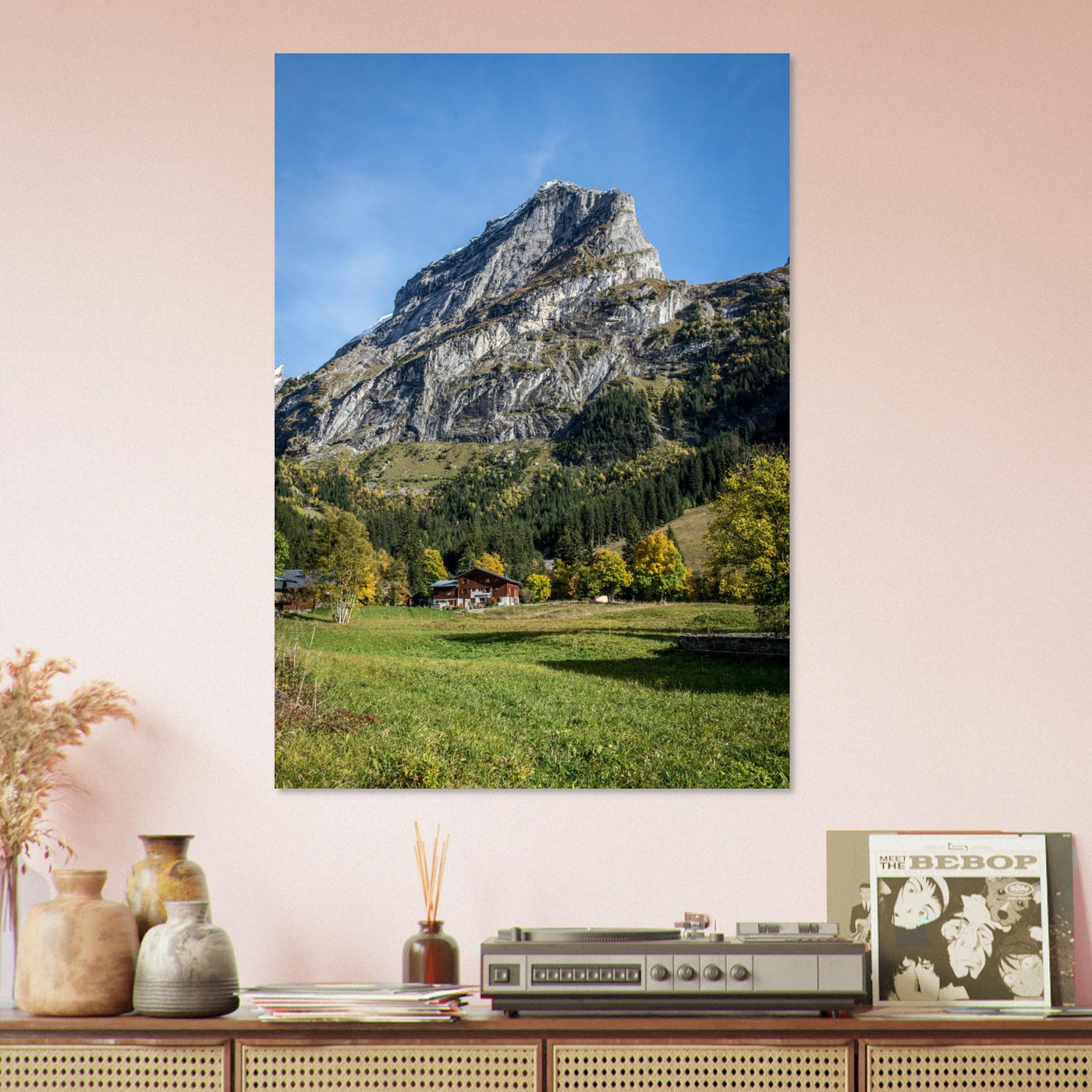 Simulation d’un tableau AluArtMountains dans un intérieur