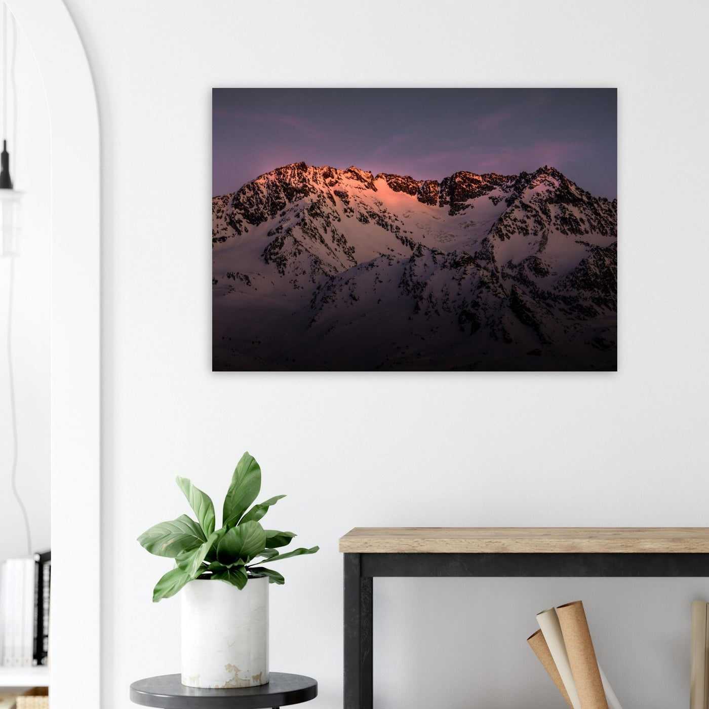 Simulation d’un tableau AluArtMountains dans un intérieur