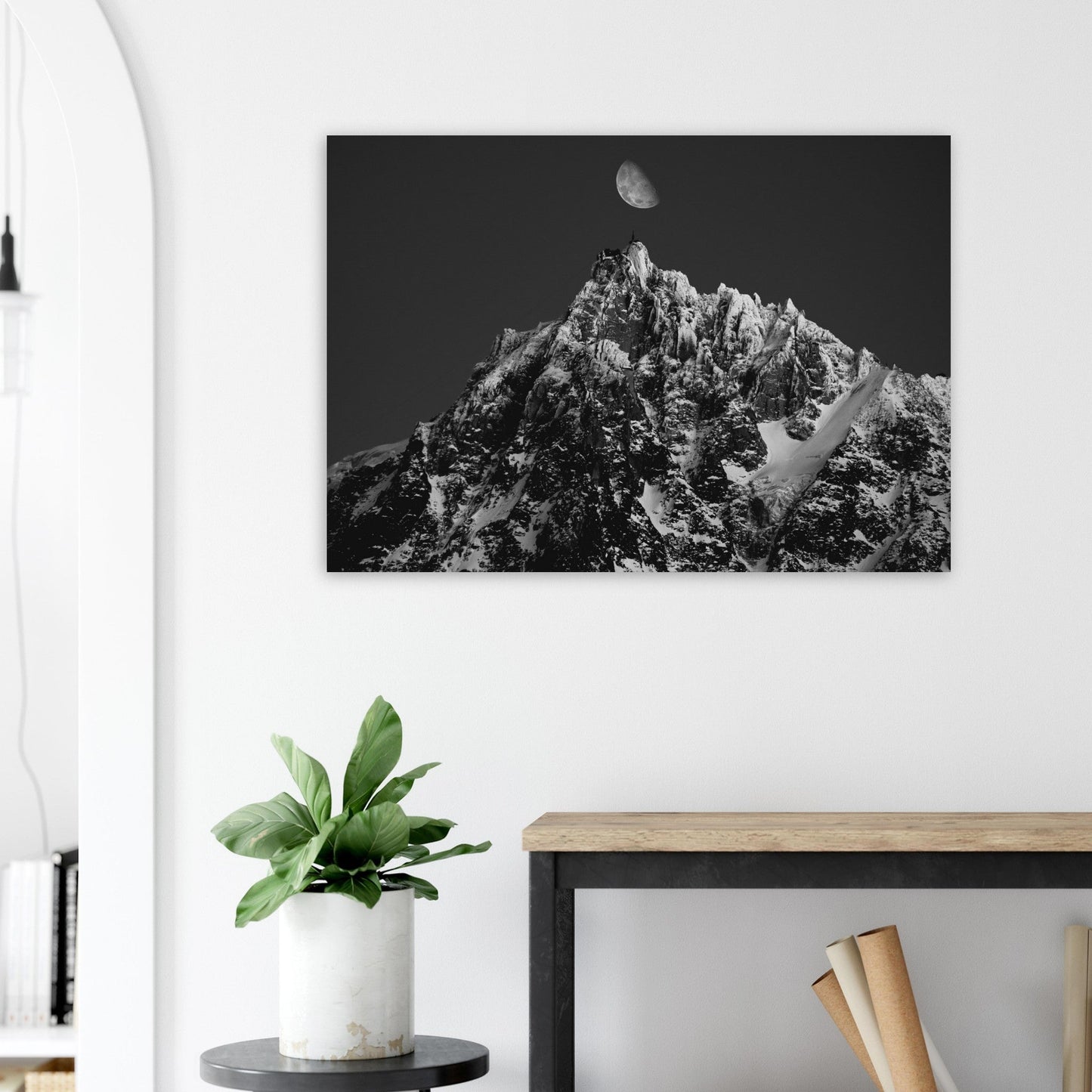 Photo de l'Aiguille du Midi et de la lune - Noir & Blanc - Tableau photo alu montagne