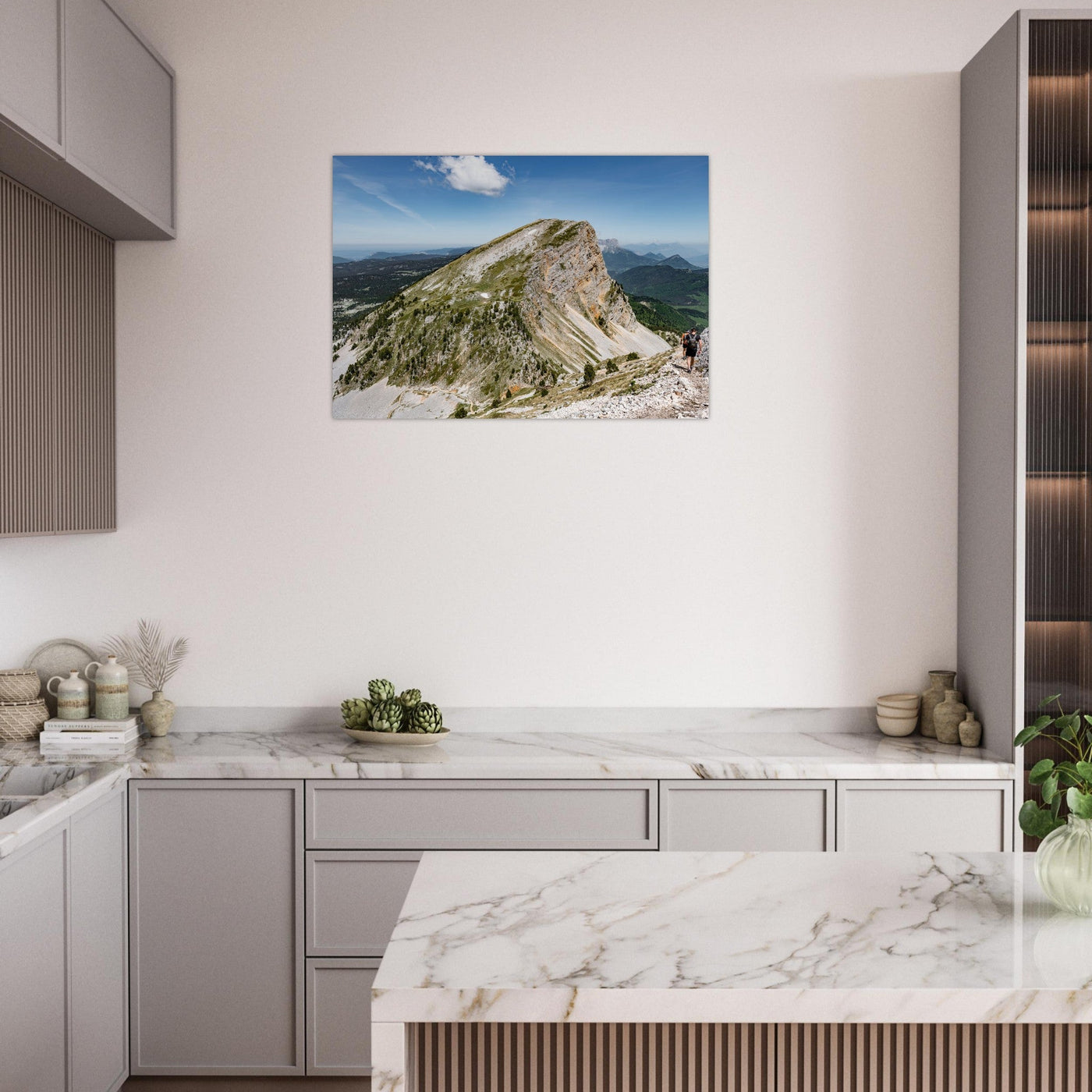 Simulation d’un tableau AluArtMountains dans un intérieur