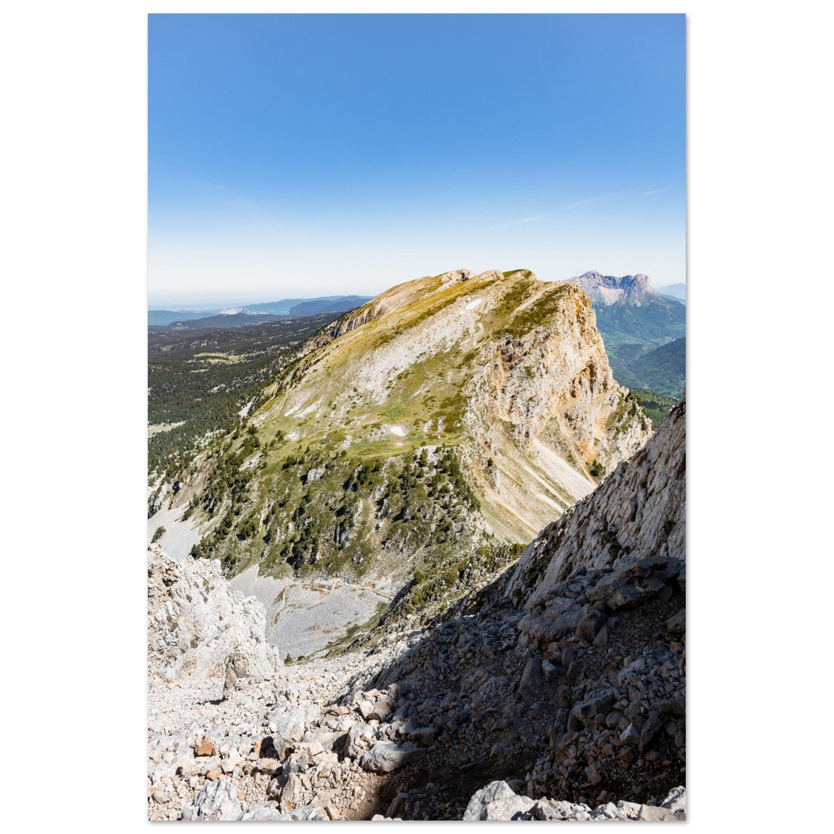 Grand Veymont dans le massif du Vercors avec crêtes calcaires et hauts plateaux