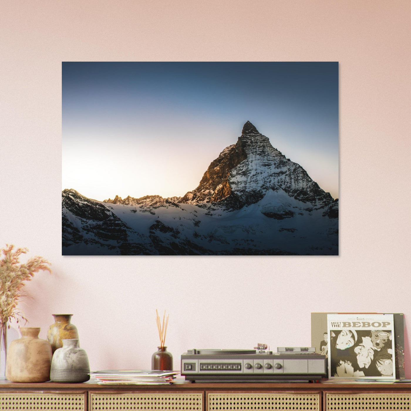 Simulation d’un tableau AluArtMountains dans un intérieur