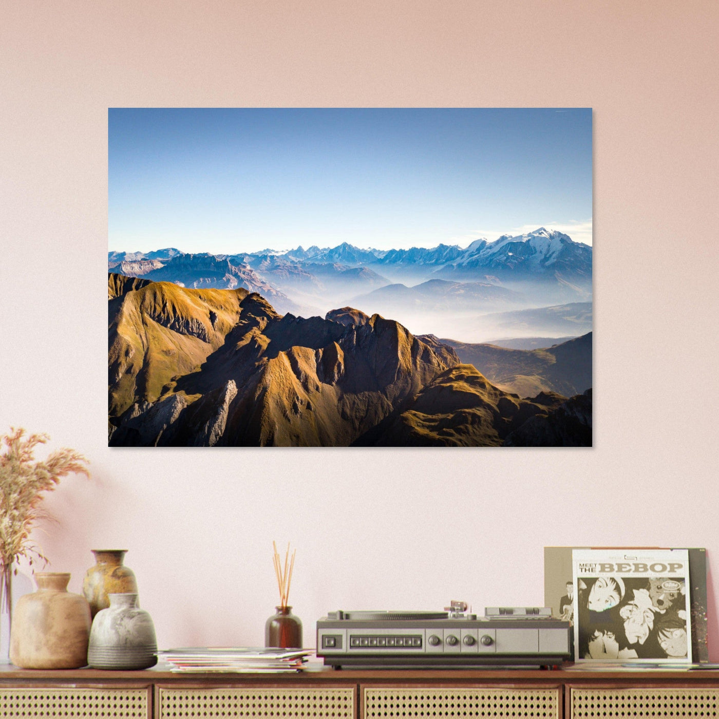 Simulation d’un tableau AluArtMountains dans un intérieur