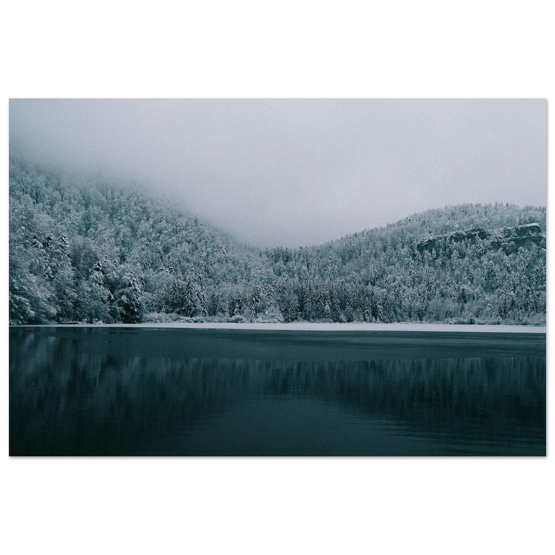 Photo d'un lac et d'une foret enneigée en hiver, Jura #1 - Tableau photo alu montagne