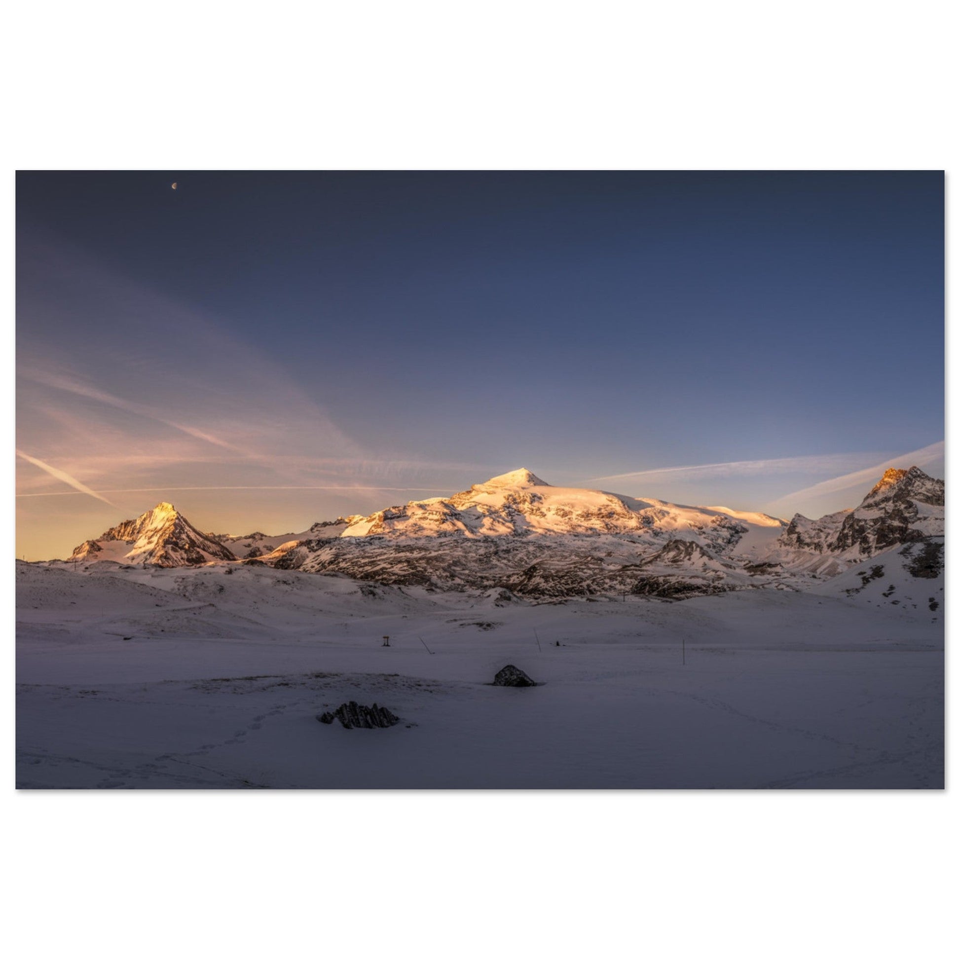 Sunrise over Dent Parrachée, Chasseforêt, and Mont Pelve Sunrise over Dent Parrachée, Dôme de Chasseforêt, and Mont Pelve in Vanoise