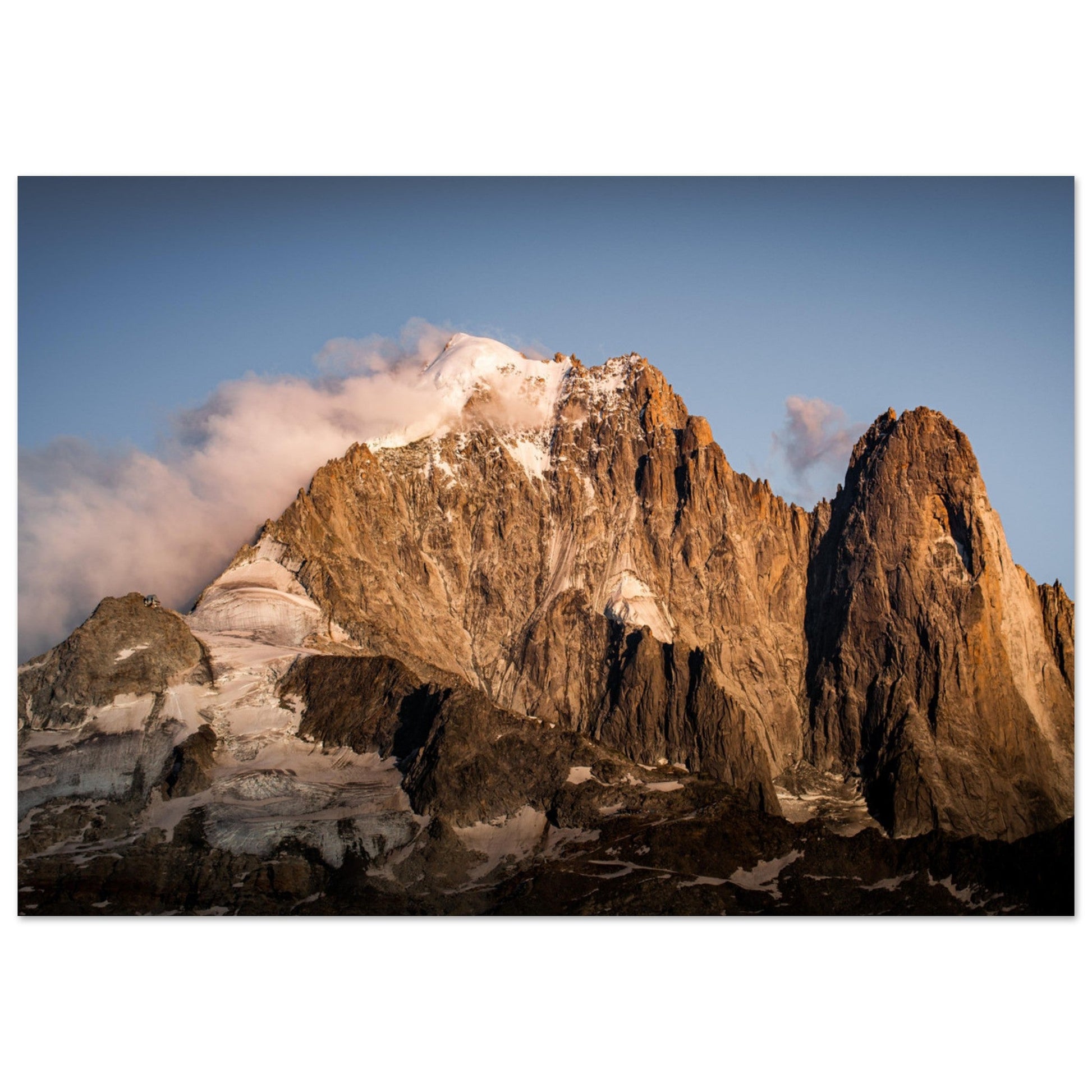 Tableau photo Photo d'un coucher de soleil sur l'Aiguille verte et les Drus — tirage aluminium Dibond mat, fabrication française, prêt à accrocher