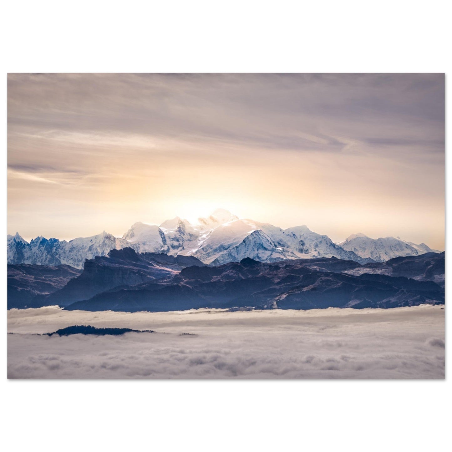 Tableau photo Photo d'un coucher de soleil sur le Mont - blanc et sa mer de nuages — tirage aluminium Dibond mat, fabrication française, prêt à accrocher