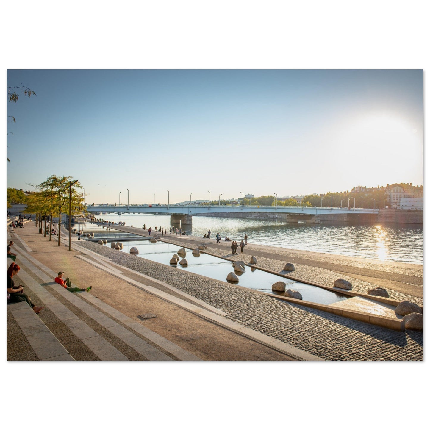 Tableau photo Photo des escaliers des Berges du Rhone, Lyon — tirage aluminium Dibond mat, fabrication française, prêt à accrocher