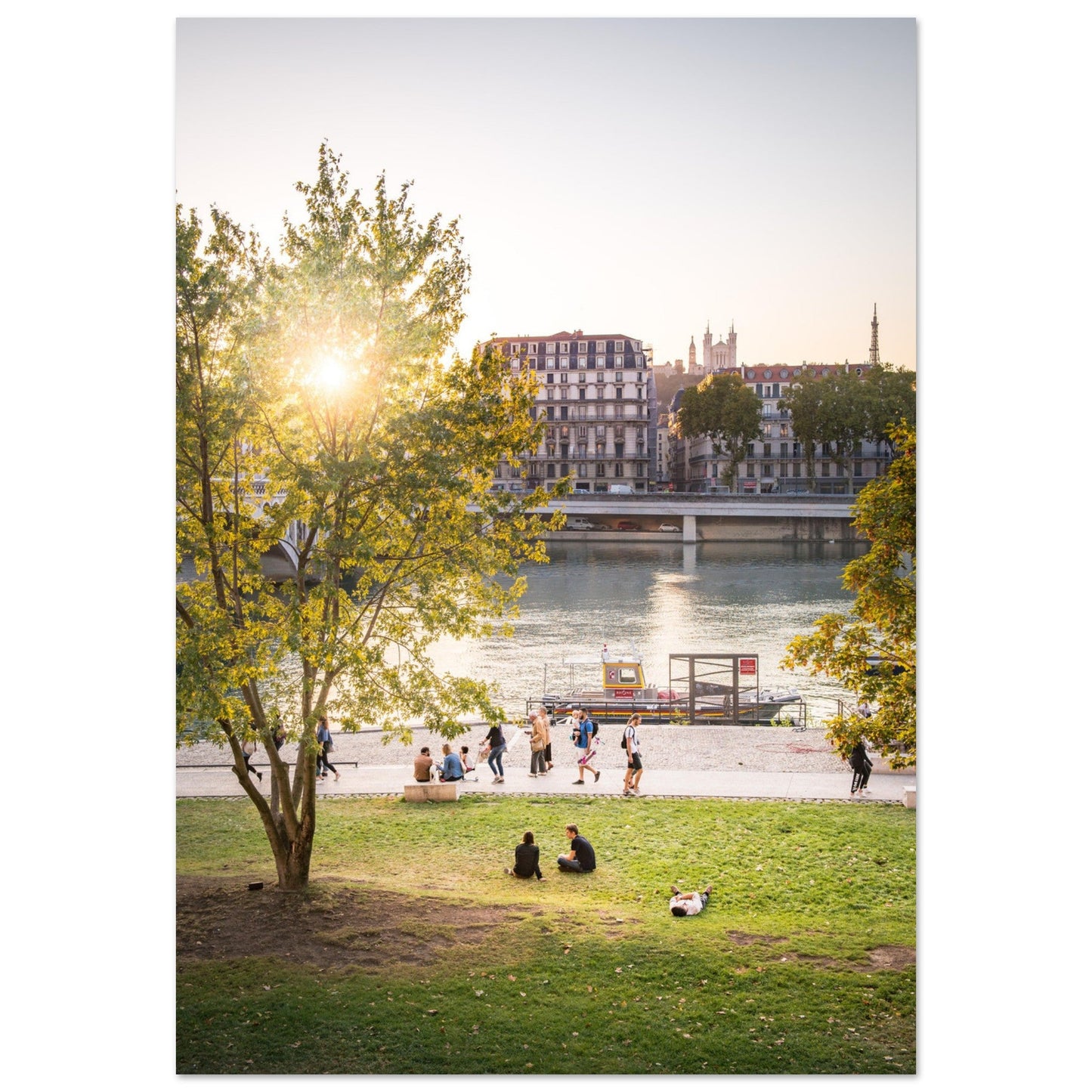 Tableau photo Photo Hotel Dieu et des berges du Rhone, Lyon — tirage aluminium Dibond mat, fabrication française, prêt à accrocher
