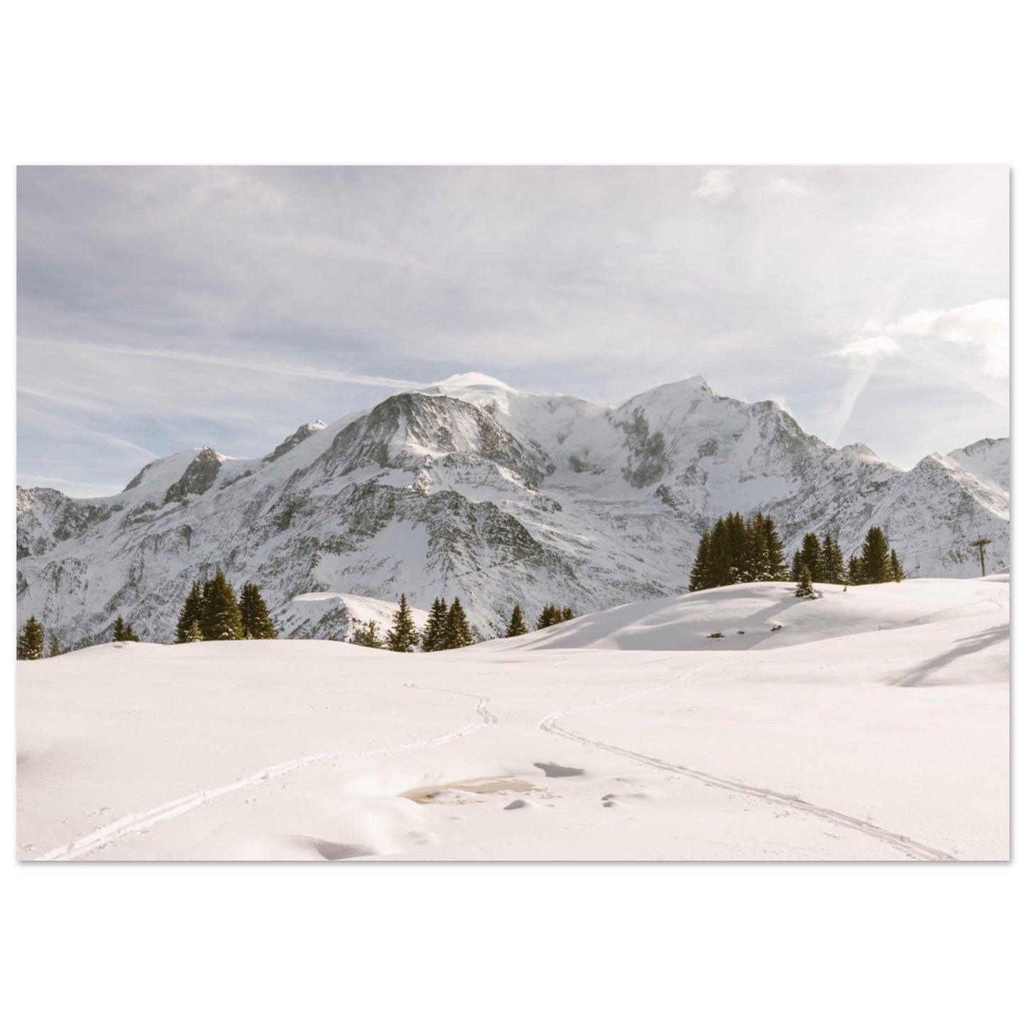 Tableau photo Photo de traces de skis de rando devant le Mont - Blanc — tirage aluminium Dibond mat, fabrication française, prêt à accrocher