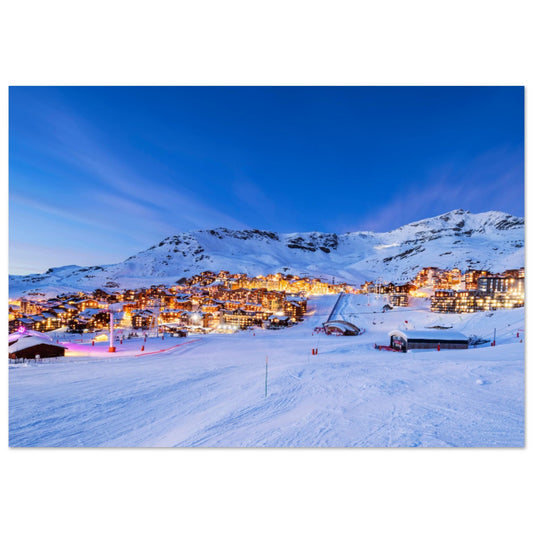 Tableau photo Photo Val Thorens de nuit, Savoie — tirage aluminium Dibond mat, fabrication française, prêt à accrocher